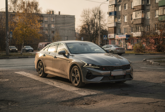 Хроники Kia K5: реальные истории эксплуатации на российских дорогах
